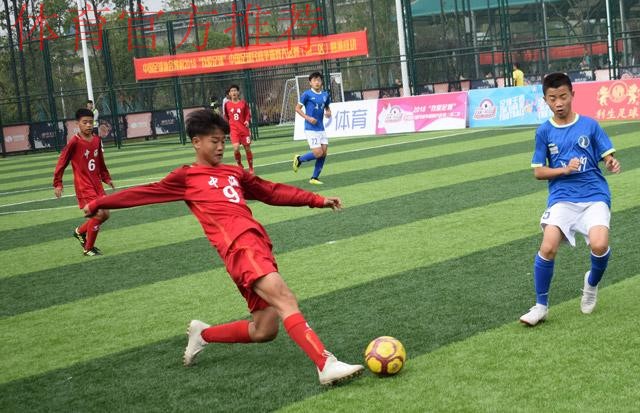 层林尽染湘江岸 “百舸”争流奋拼搏——2018“我爱足球”中国足球民间争霸赛南二赛区圆满结束 层林尽染湘江岸 “百舸”争流奋拼搏——2018“我爱足球”中国足球民间争霸赛南二赛区圆满结束